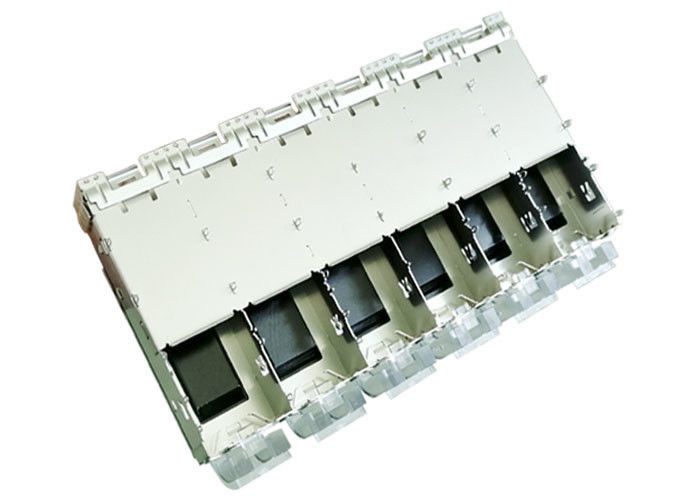 Auf Käfig-Oberfläche SFP-Käfig-Verbindungsstück 1 x 6 mechanisch gekuppelt mit Kühlkörper-hellen Rohren